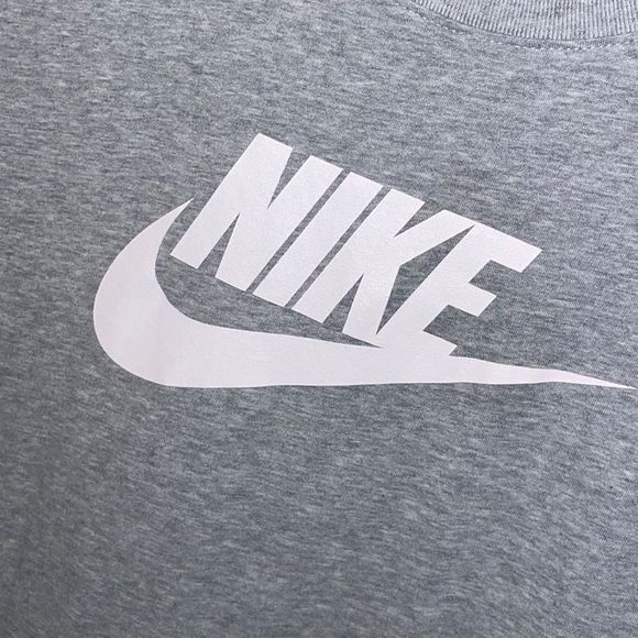 •NIKE•EUC WOMENS GREY NIKE DRI-FIT SHORT SLEEVE TEE IN SIZE MED - Picture 3 of 6